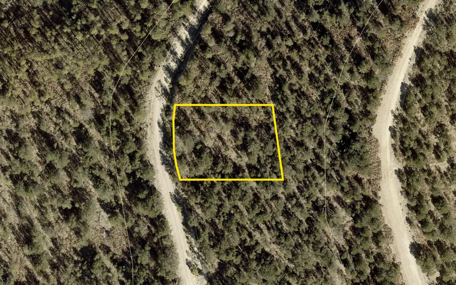 County 2026 aerial with the lot outlined in yellow